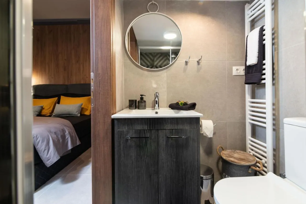 F & B Collection - Minilux Studio For 3 Thessaloniki Apartment
